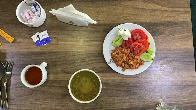 صبحانه هتل لیلیوم کیش